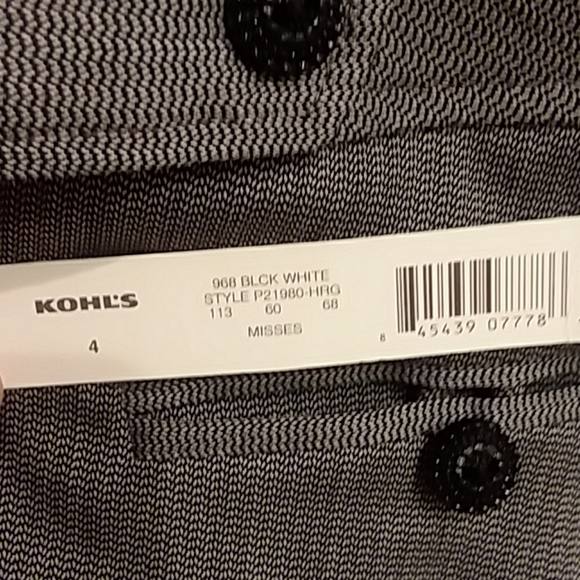 Capri pants - Picture 8 of 8